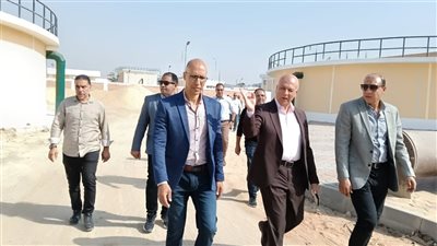 نائب رئيس هيئة المجتمعات العمرانية يتفقد مشروعات رفع كفاءة المرافق بالعبور 