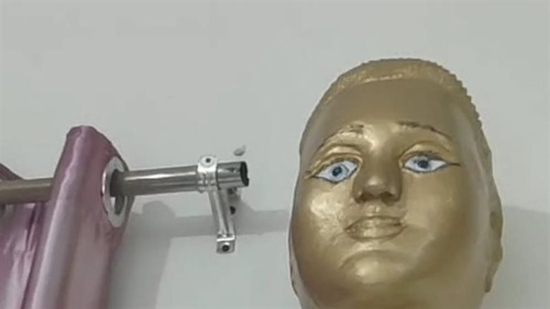 التمثال 