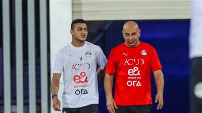 حسام حسن يبلغ مصطفى محمد بشرطه للتواجد مع المنتخب في كأس العالم
