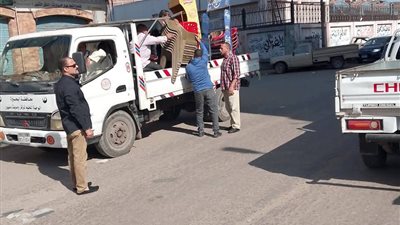 حملات مكثفة لرفع الإشغالات وإعادة الانضباط بشوارع دمنهور