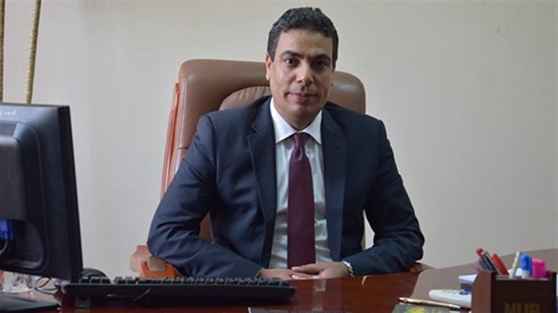  الدكتور عادل عبد
