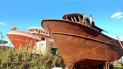 ورش رشيد بالبحيرة تنافس سوق التصنيع البحري في صناعة السفن الحديدية