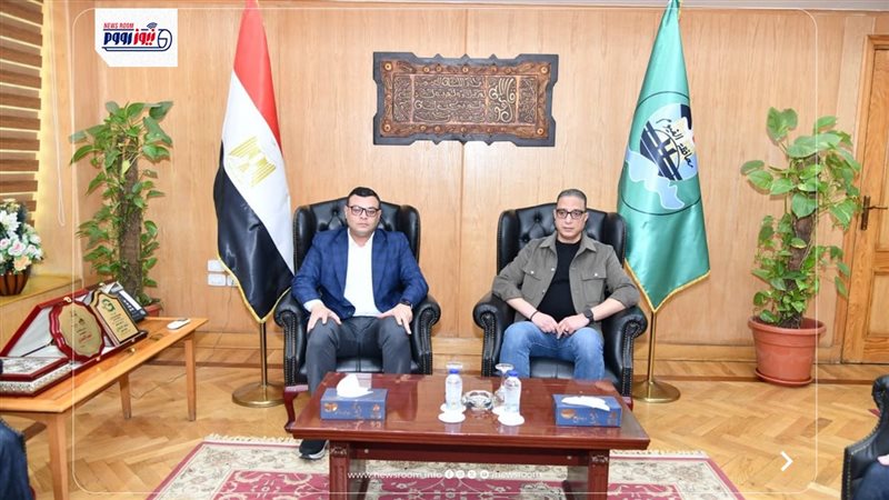 محافظ الفيوم وززير