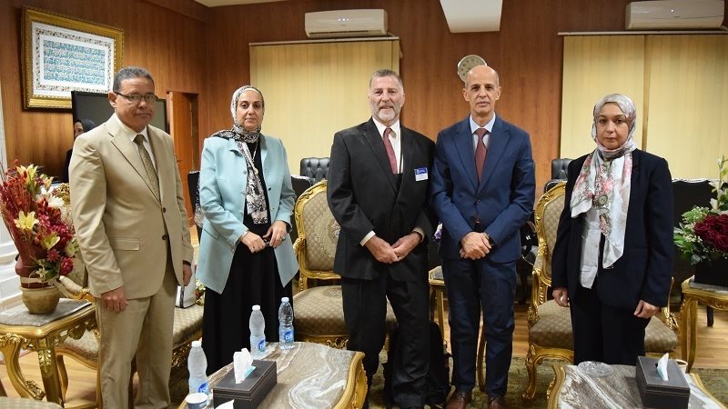 رئيس جامعة بنى سويف