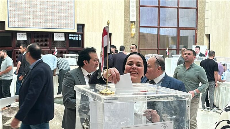 إدلاء المصريين بأصواتهم
