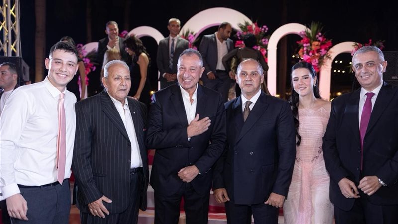. مرجان يحتفل بخطوبة