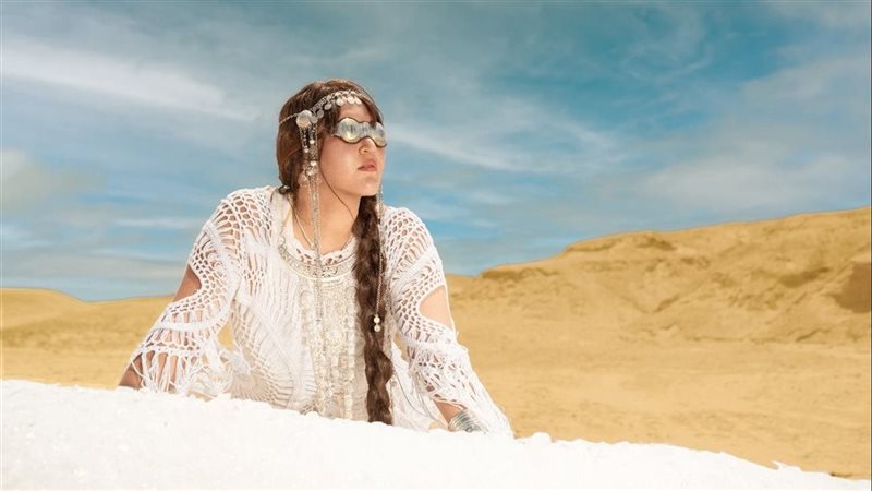 فنانة شابة تبتكر