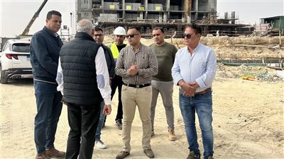 رئيس جهاز العلمين الجديدة يتابع سير العمل بمشروع أبراج «مارينا تاور»