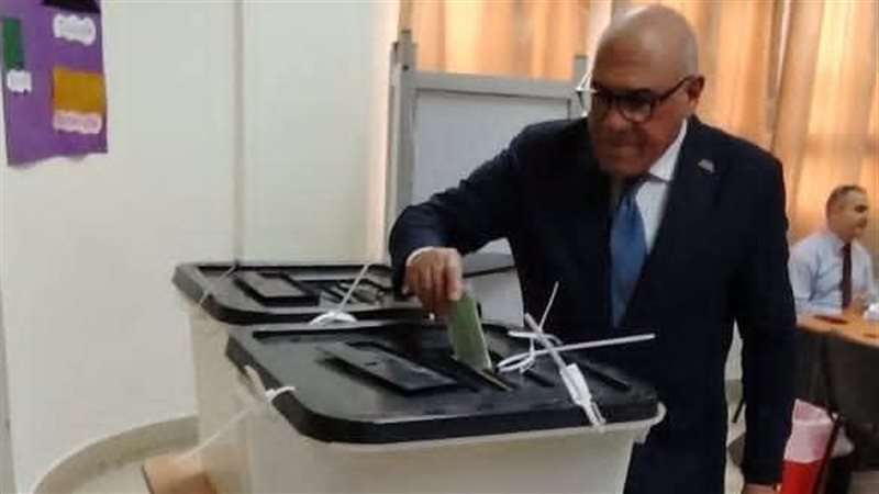  رئيس الهيئة العربية
