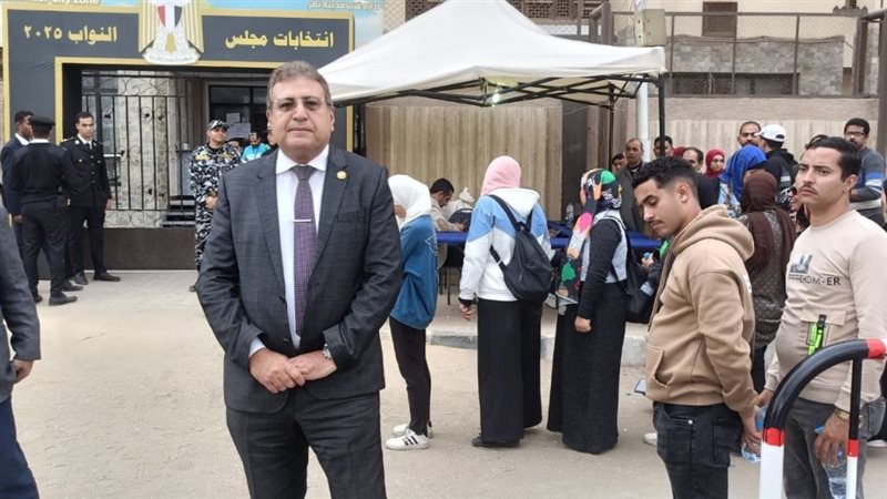 طارق شكري