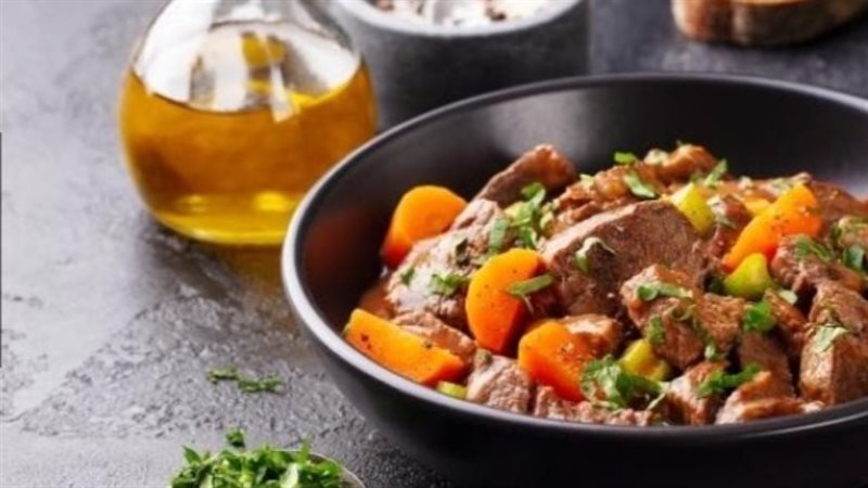 اللحم المحمر