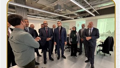 وزير الإسكان يبحث تعزيز التعاون مع «أكسيونا» الإسبانية في مشروعات المياه والتح