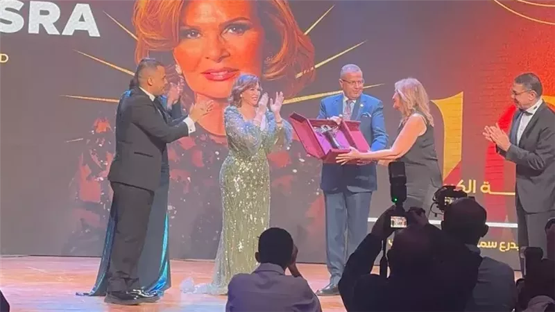تكريم يسرا 