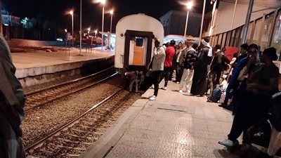 نسيوا الـVIP.. استياء بين ركاب قطار الصعيد الفاخر بعد وجود عربة روسية 