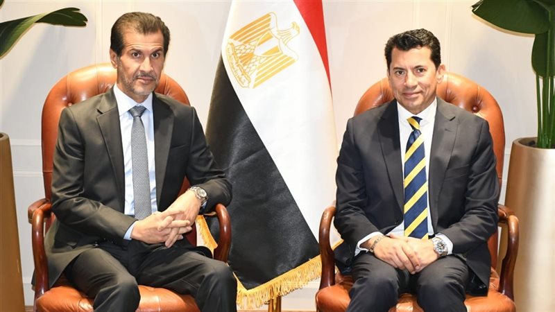وزير الشباب والرياضة