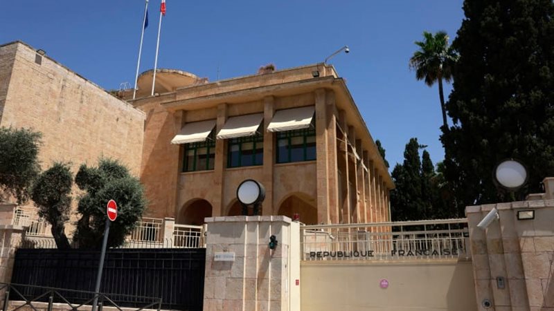 فرنسا