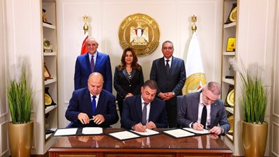 شراكة جديدة بين النقل ومحافظة الغربية لإدارة مرفق النقل الداخلي