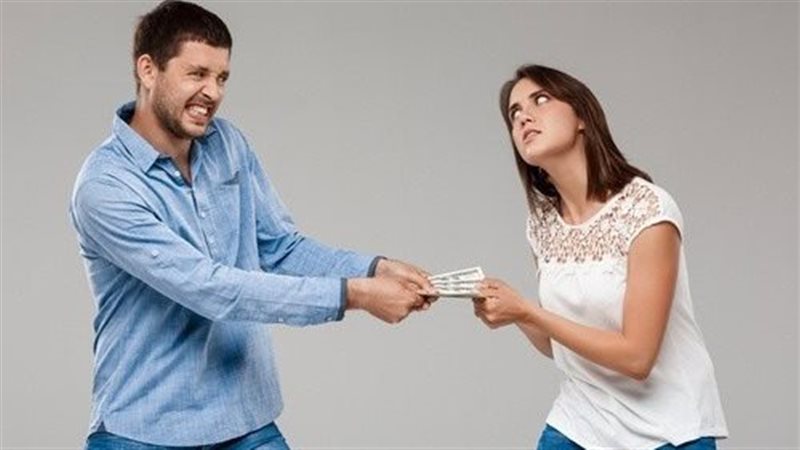 مهندس يلاحق بدعوى