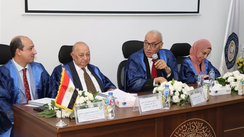 جانب من مناقشة رسالة