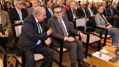 وزير الكهرباء يعلن إنضمام مصر رسميا لبرنامج 