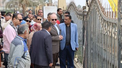 محافظ بني سويف يتفقد إجراءات التأكد من تشغيل محطات المياه