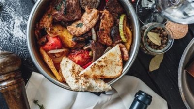 القرصان السعودي باللحم .. وصفة تراثية شهية بخطوات بسيطة 	
