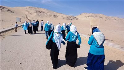 محافظ أسيوط: استثمار طاقات الشباب والفتيات ركيزة أساسية لتنمية المجتمع 