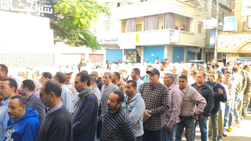 بالصور.. إقبال ملحوظ