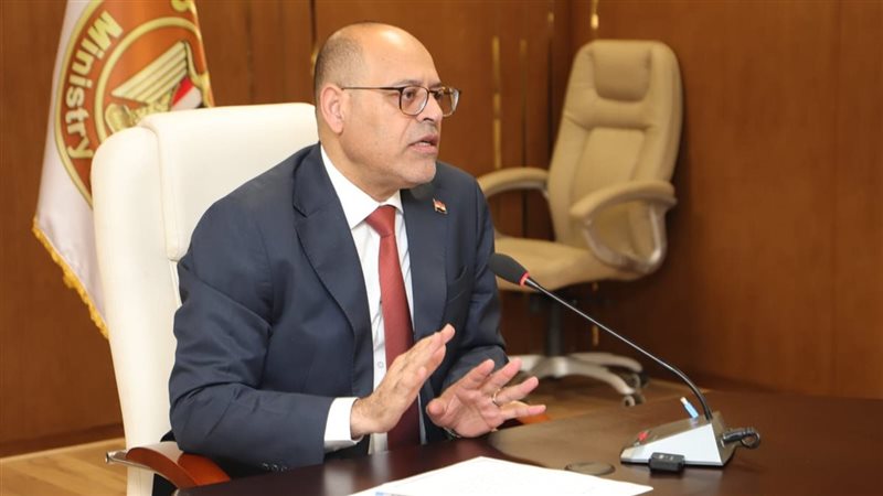 وزير العمل
