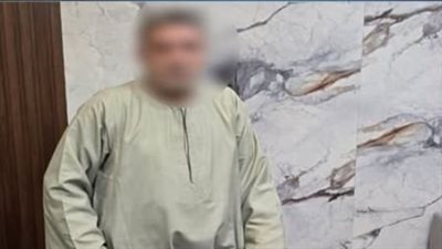 ضبط شقيق مرشح بإمبابة تعدى على سائق وتباع وبحوزته كروت دعاية إنتخابية 