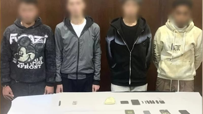 المتهمون والمضبوطات