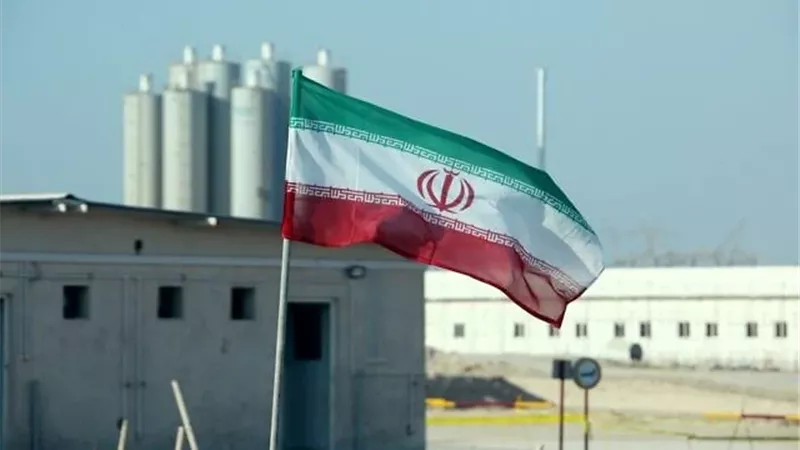 إيران