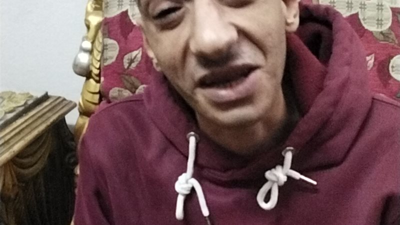 محمد الشاب يعانى