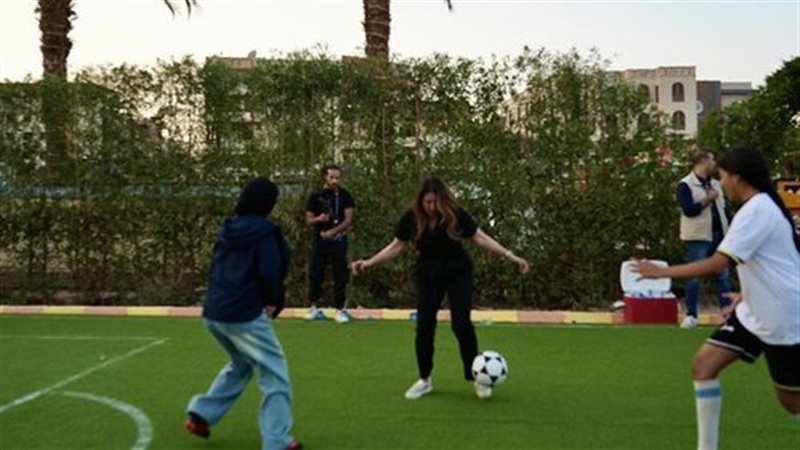 السفيرة الأمريكية