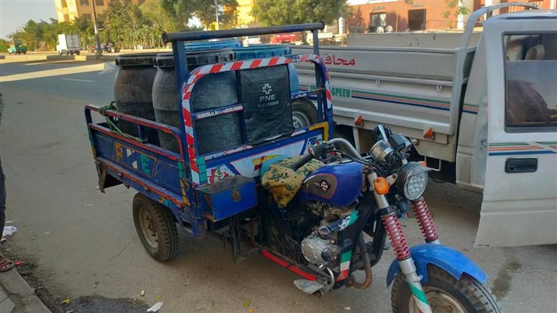 ضبط توك توك محمل