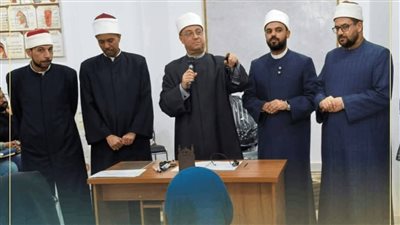 مديرية أوقاف السويس تكرم خريجي مركز إعداد المحفّظين