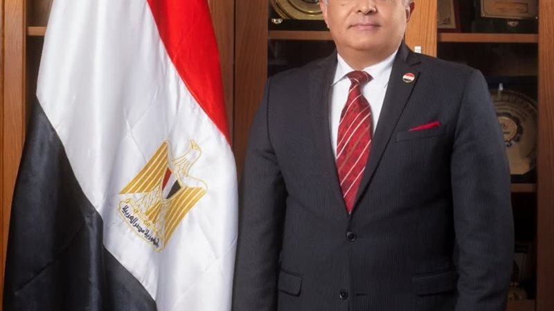 رئيس جامعة السويس