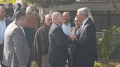 محافظ القاهرة يشارك في تشييع جثمان المرشح البرلماني أحمد جعفر| صور