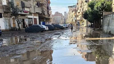 مع حلول الأمطار.. الطين يغزو شوارع شط جريبة ويضاعف معاناة الأهالي بدمياط