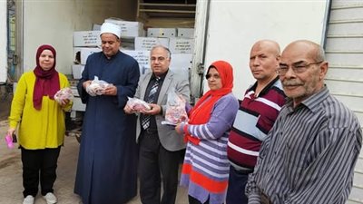 محافظ الجيزة: توزيع ٢ طن من لحوم صكوك الأضاحي على الأسر الأولى بالرعاية