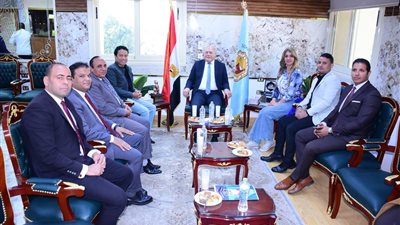 رئيس جامعة سوهاج يستقبل أعضاء لجنة تحكيم مهرجان 