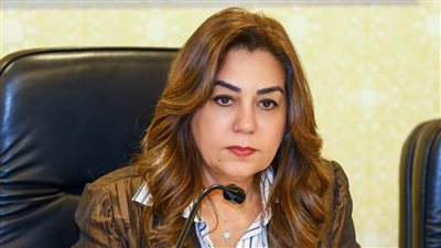 منال عوض: مركز سيطرة الشبكة الوطنية بالوزارة يقود حملات لرفع الإشغالات 