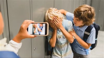 كيف تتعاملين مع ابنك المتنمر بخطوات تربوية صحيحة تحميه وتوقف السلوك السلبي 	