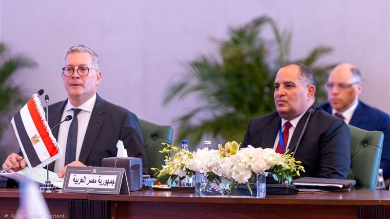 كريم بدوي وزير البترول