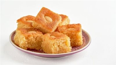 خطوة بخطوة.. طريقة عمل البسبوسة.. مش هتشتريها من برا تاني