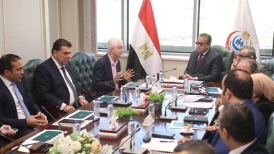 وزير الصحة يعقد اجتماعًا مع وفد مجموعتي «Curagita» و«ACH» لمناقشة سبل التعاون