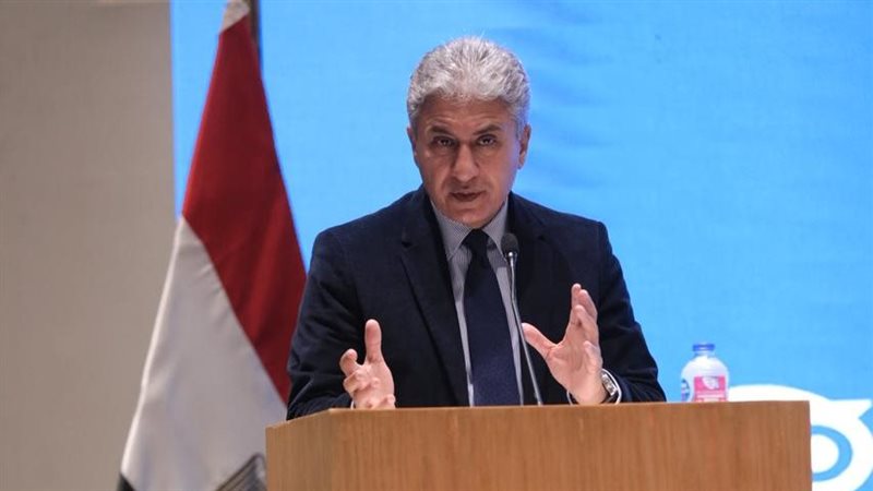 وزير السياحة والآثار
