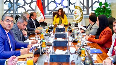 وزيرة البيئة تلتقي عددًا من المستثمرين لدفع مسار الاستثمار المستدام بالمحميات 