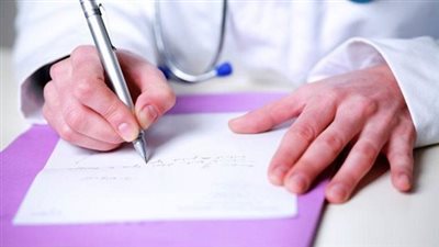 لضمان سلامة المرضى.. الهند تلزم الأطباء بكتابة الوصفات الطبية بخط واضح 