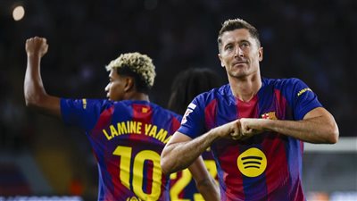 مستقبل ليفاندوفسكي بين البقاء في برشلونة والعروض الخارجية 